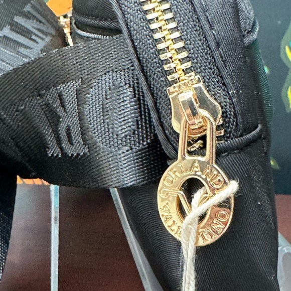 Valentino Orlandi Nylon Waist / Fanny / Belt Bag with Wallet Pouch ✨NWT - Picture 5 of 9